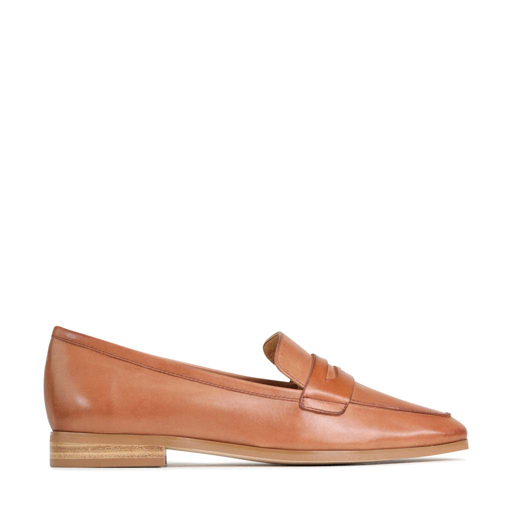 EOS Footwear #color_Brandy