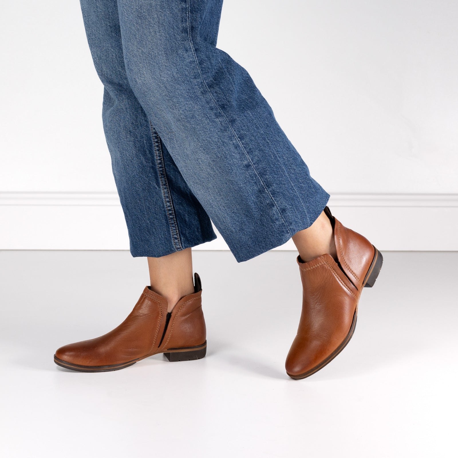 Gaid Leather Ankle Boots - EOS Footwear - Ankle Boots #color_brandy